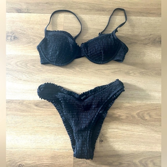 Black Smocked Bikini Set – Ruched Underwire Top & Cheeky Bottoms – Size M – NWOT - Picture 1 of 6
